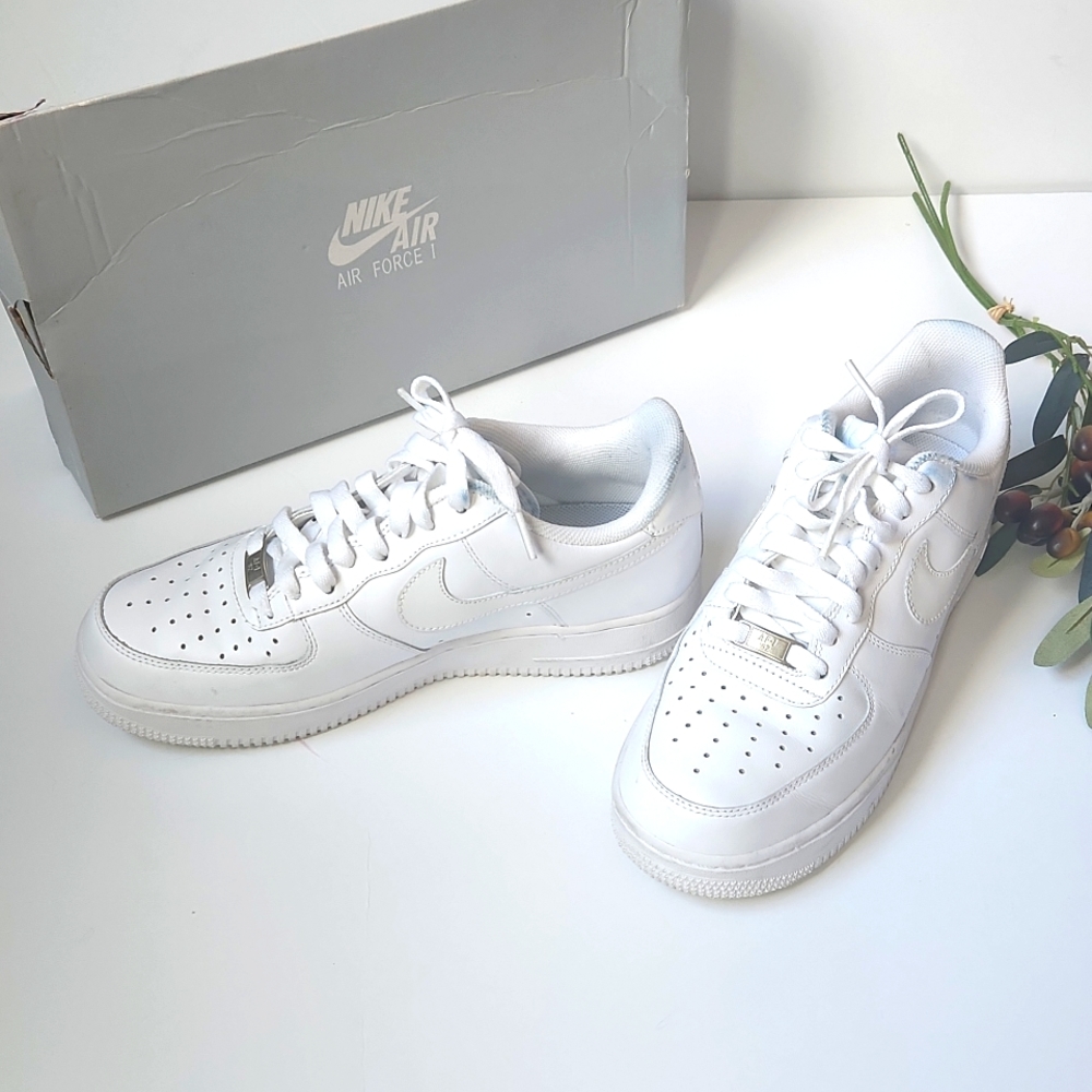 Nike Air Force Ones size 9